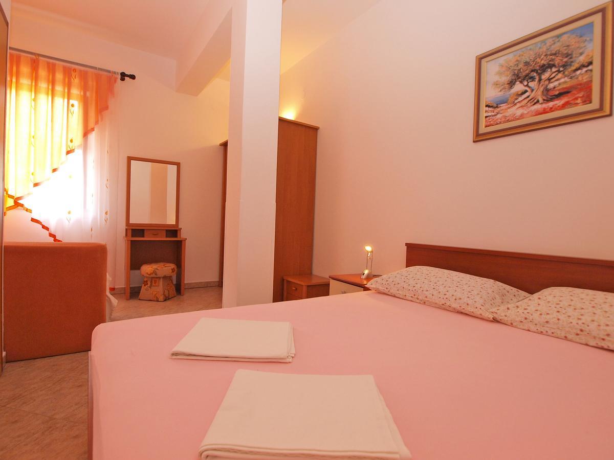 Apartments Slavka 1155 بولا المظهر الخارجي الصورة