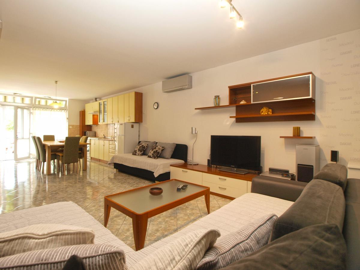 Apartments Slavka 1155 بولا المظهر الخارجي الصورة